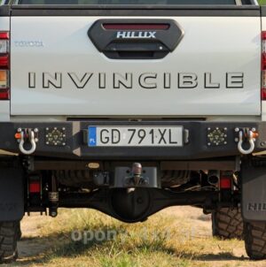 Zderzak Nissan Y61 tył nie podcięty GM