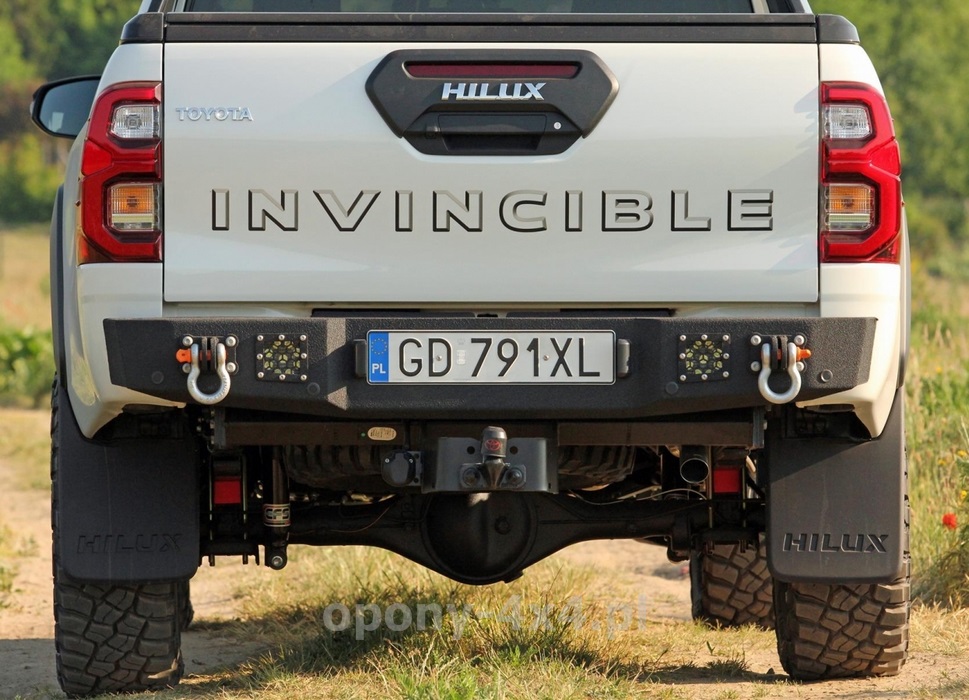 3173-zderzak-tylny-stalowy-toyota-hilux-revo_i_ROCO_2020-Z021_MO-28129.jpg