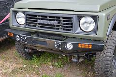 Zderzak Suzuki Samurai przód z uchwytami szekli GM