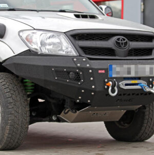 Zderzak Toyota Hilux Vigo 05-11 przód bez bul Z010