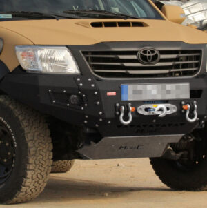 Zderzak Toyota Hilux Vigo 11-15 przód bez bul Z014